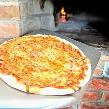 Tekergo Es Etterem モーテル ヴァレンツァ