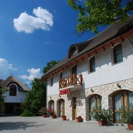 Tekergő és étterem * Velence