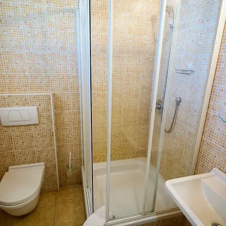 Tekergő és étterem Motel Velence
