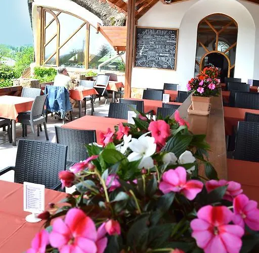 מוטל Tekergo Es Etterem ולנצה