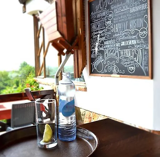 מוטל Tekergo Es Etterem *