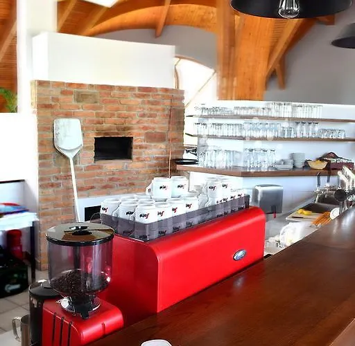 מוטל Tekergo Es Etterem ולנצה