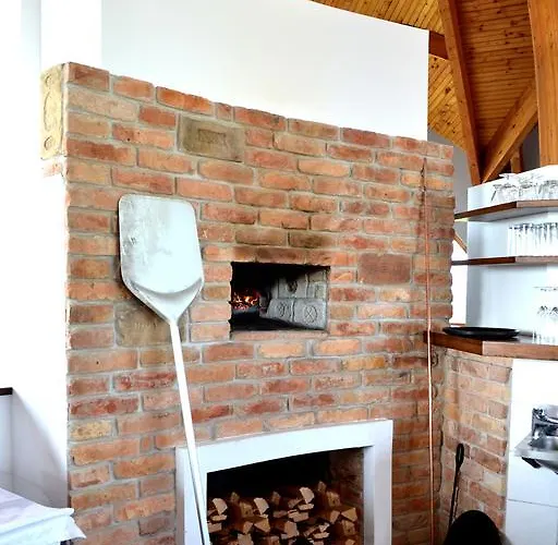 מוטל Tekergo Es Etterem *