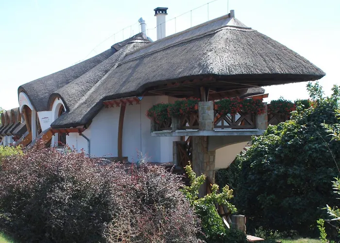 Tekergo Es Etterem *