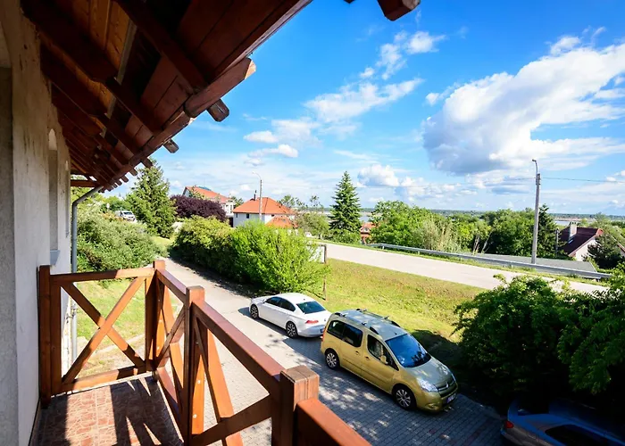 מוטל Tekergo Es Etterem *